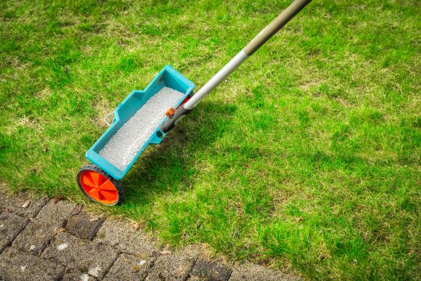 Commercial Lawn Treatment in Ormond Beach